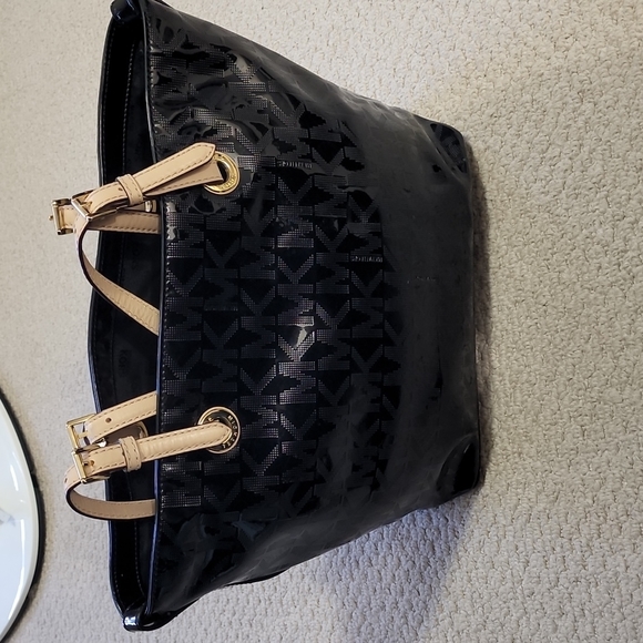 Michael kors tote - Picture 1 of 12
